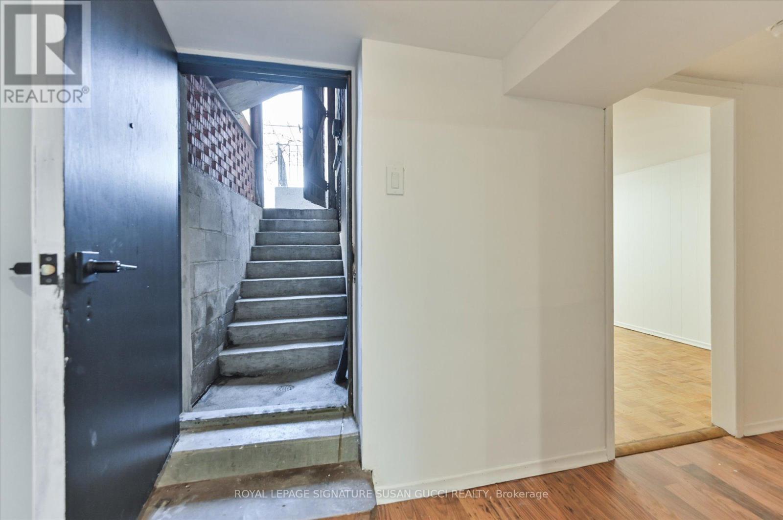 493 OSSINGTON AVENUE - 34