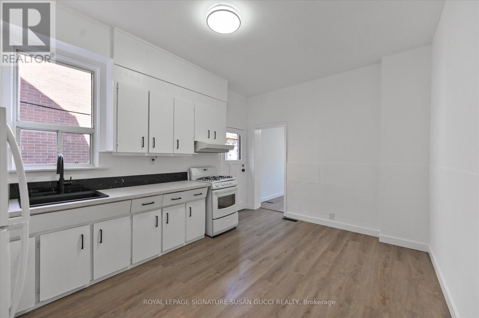 493 OSSINGTON AVENUE - 7