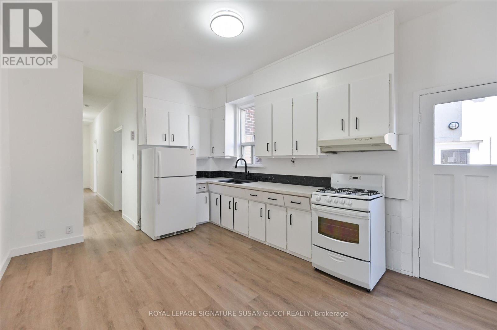 493 OSSINGTON AVENUE - 8