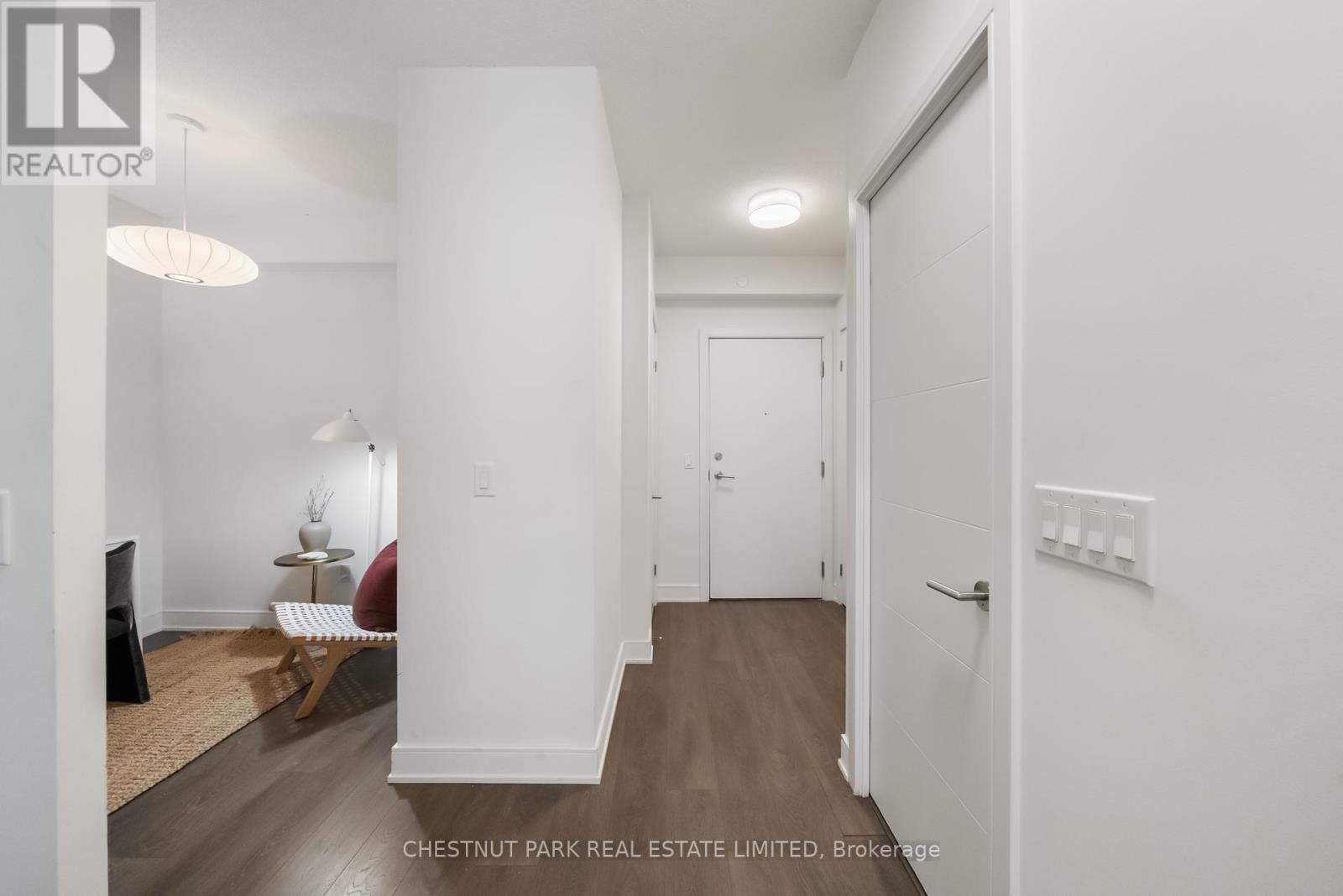 #923 525 ADELAIDE STREET W - 14