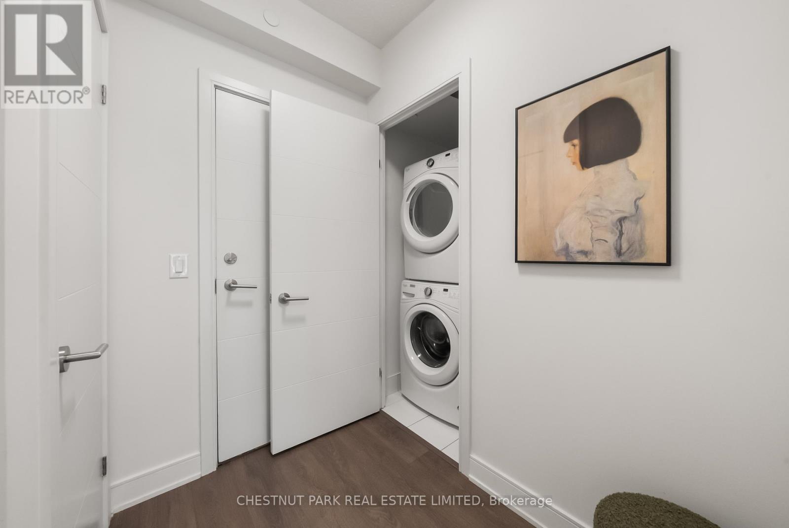#923 525 ADELAIDE STREET W - 18