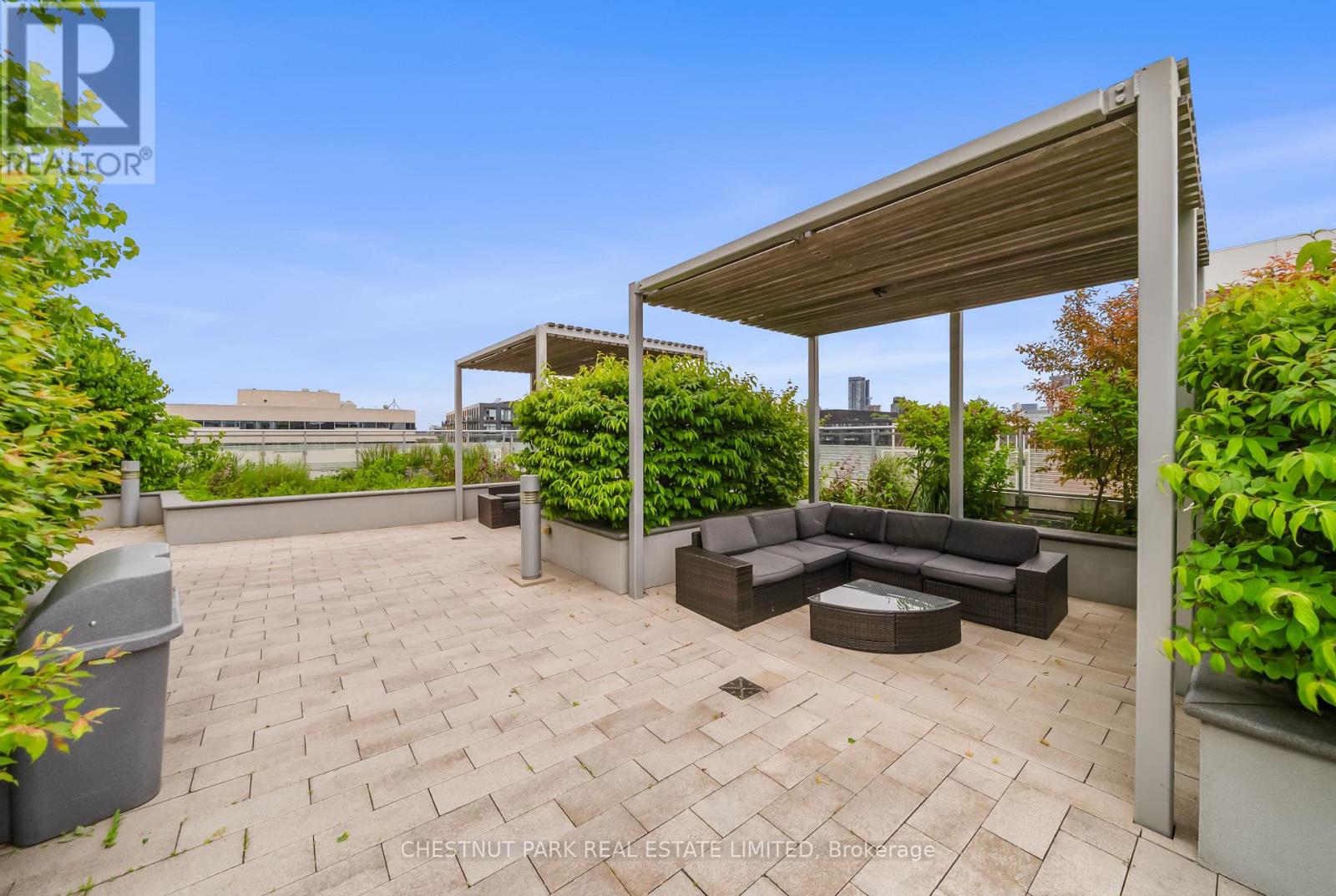 #923 525 ADELAIDE STREET W - 32