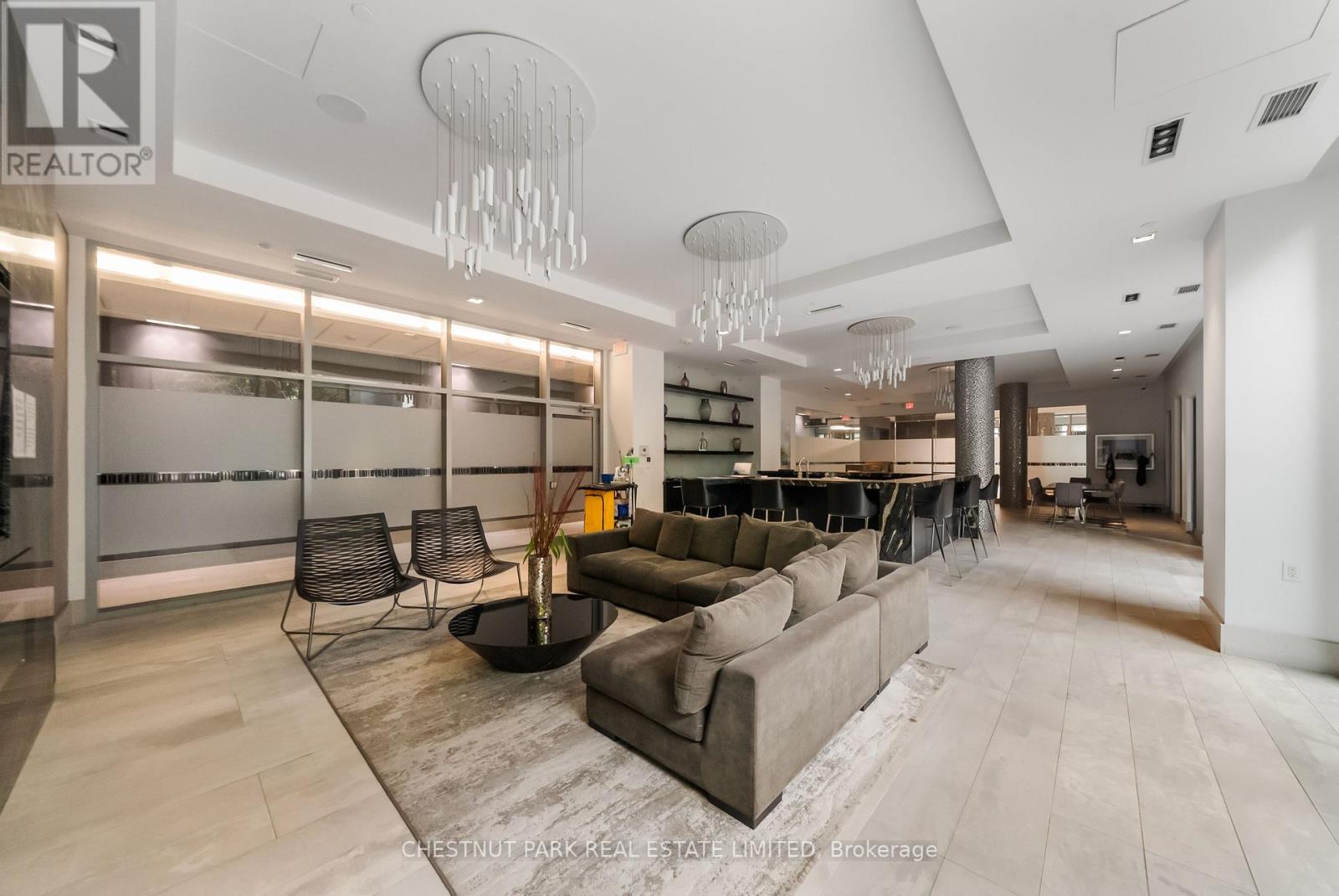 #923 525 ADELAIDE STREET W - 39