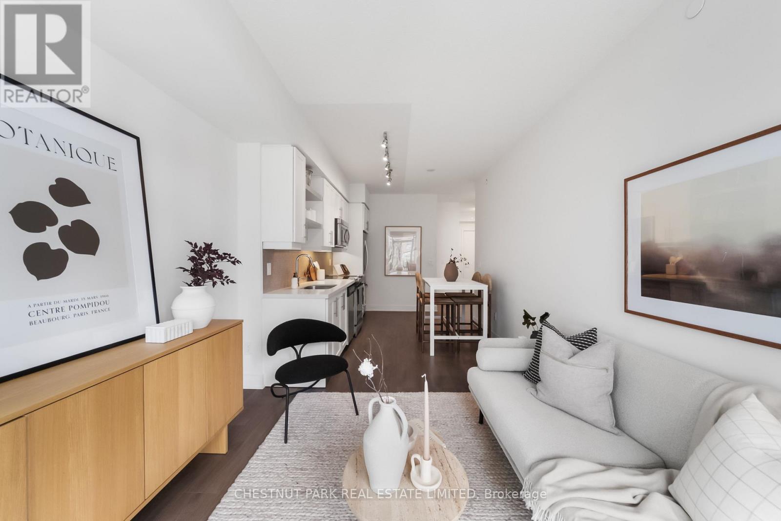 #923 525 ADELAIDE STREET W - 8