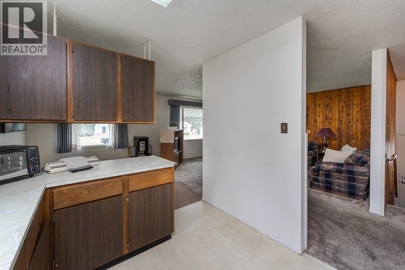 Photo 11 of 30 — 2046 GAGNE PLACE · Prince George, BC
