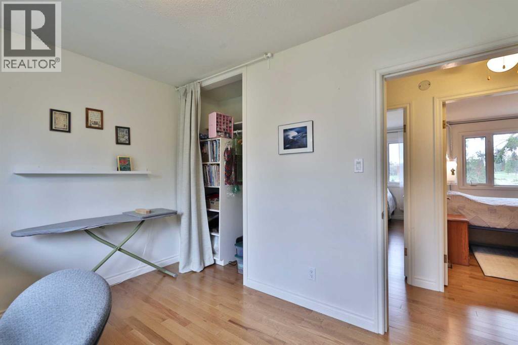 4404 52 Street - 23