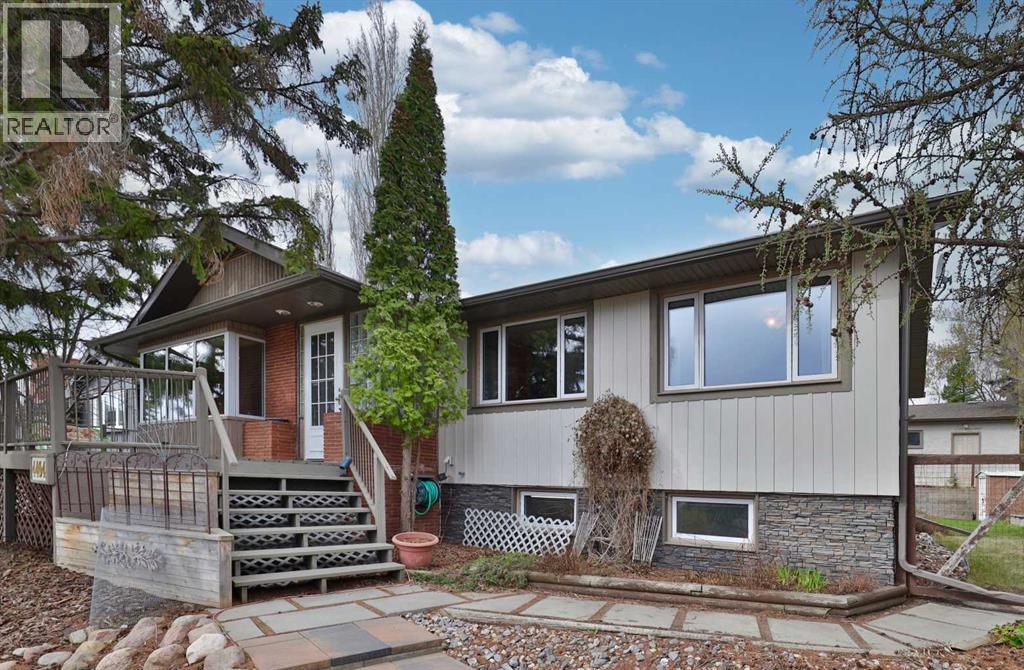 4404 52 Street - 2