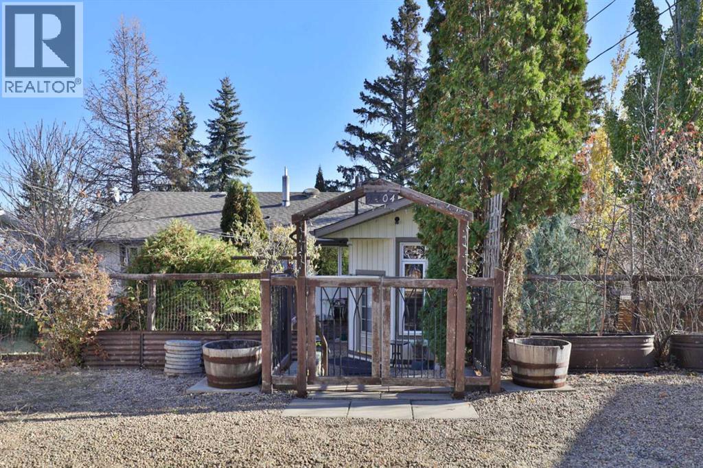 4404 52 Street - 45