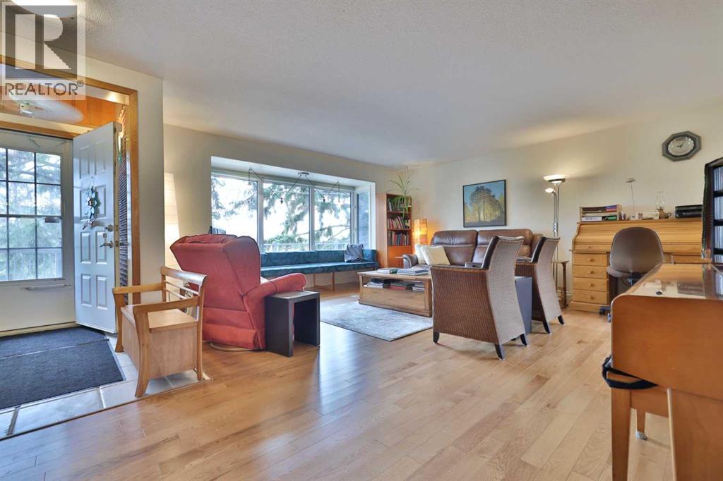 4404 52 Street - 3
