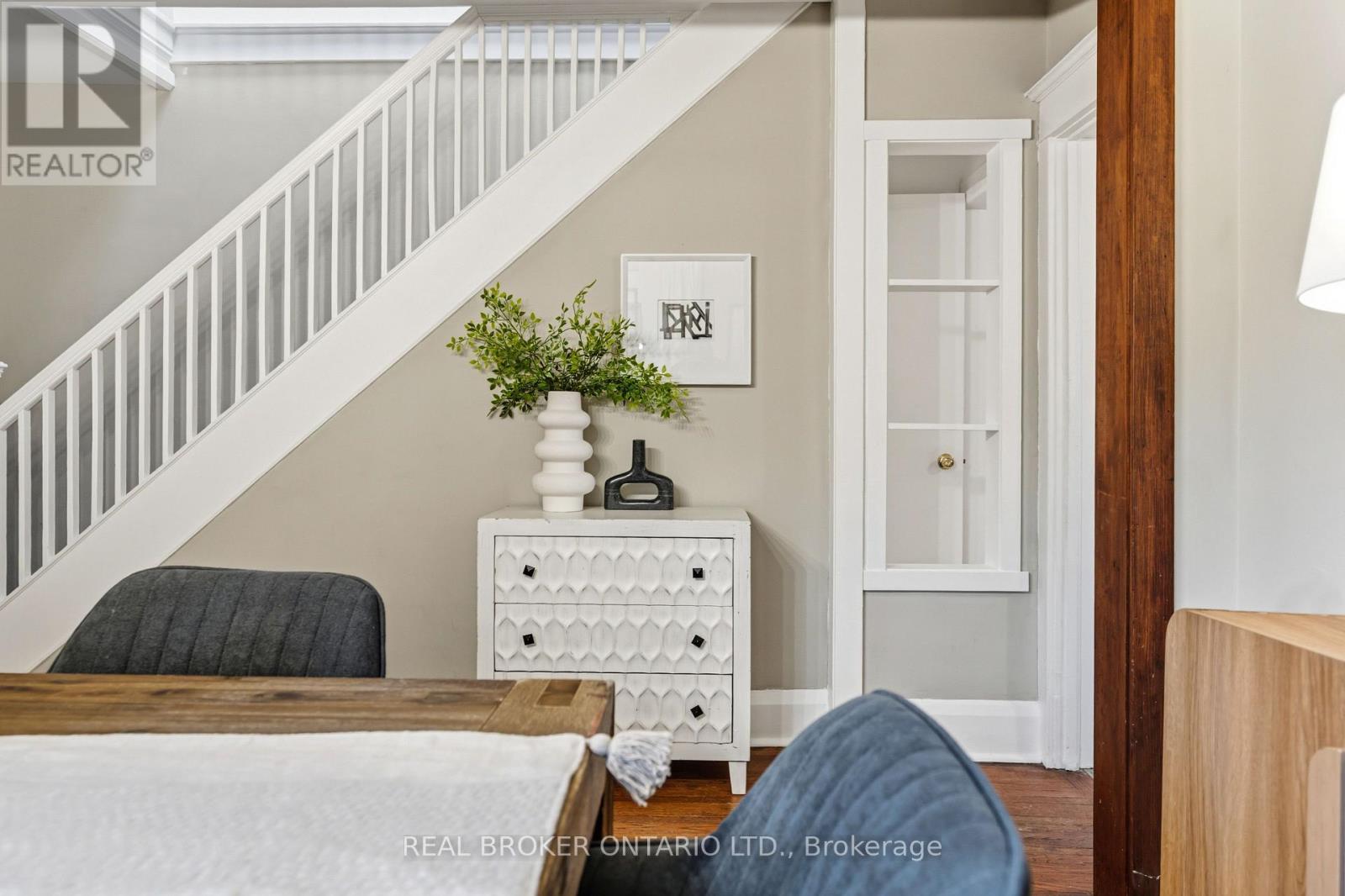136 BLANTYRE AVENUE - 14