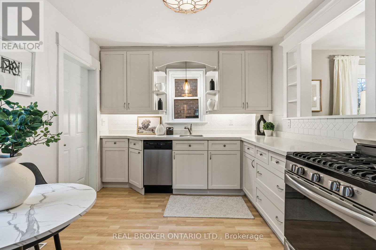 136 BLANTYRE AVENUE - 15