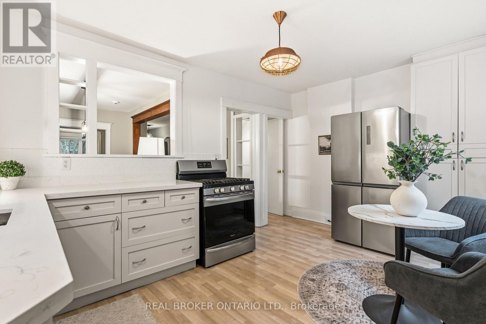 136 BLANTYRE AVENUE - 17