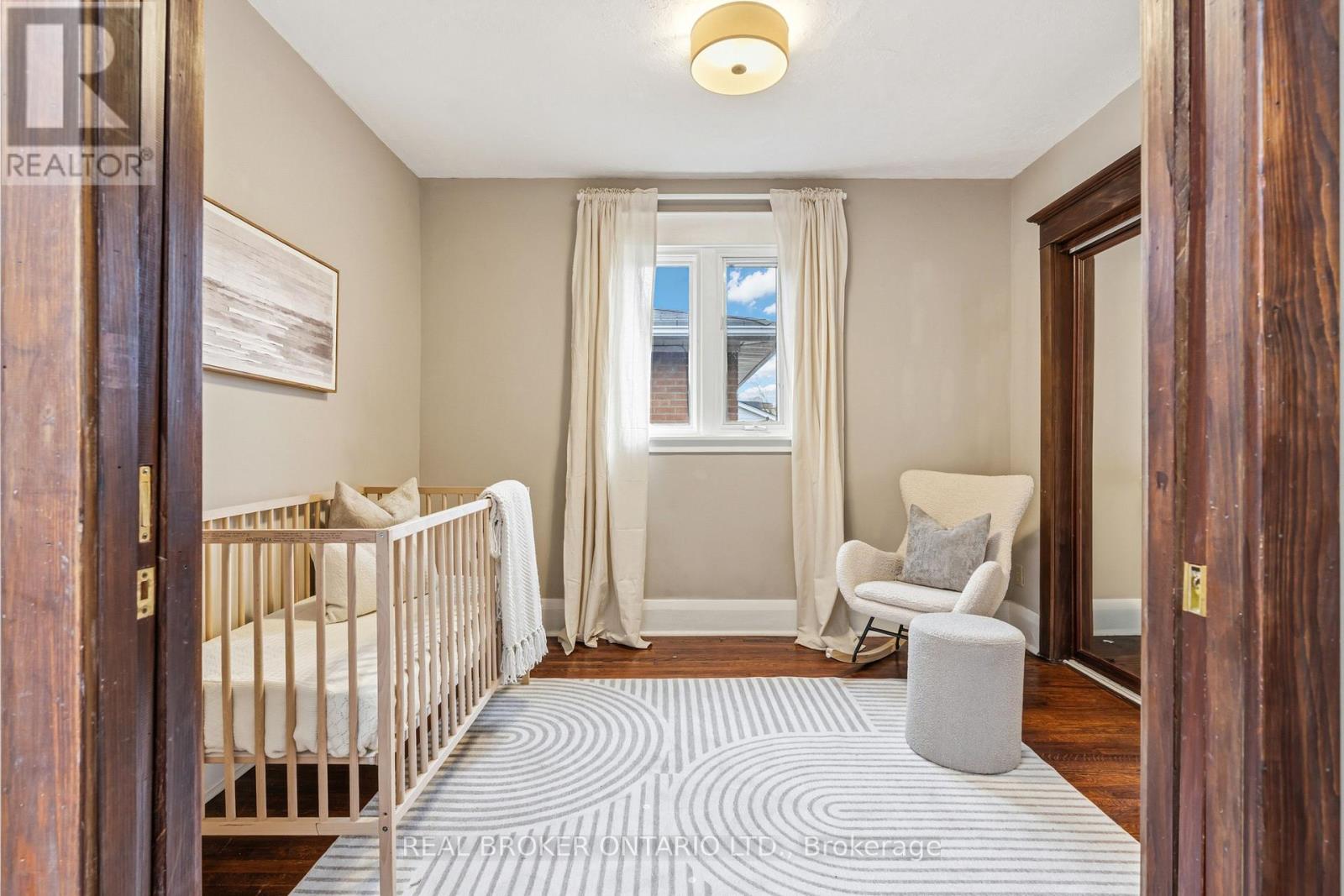 136 BLANTYRE AVENUE - 22