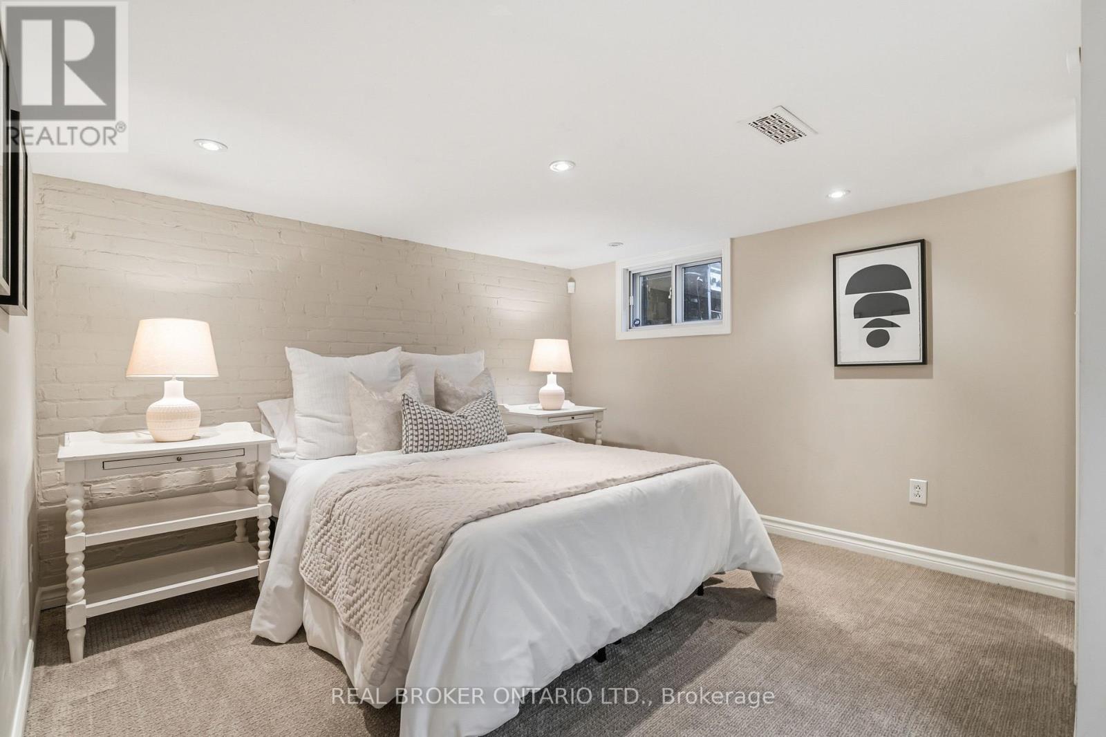 136 BLANTYRE AVENUE - 33