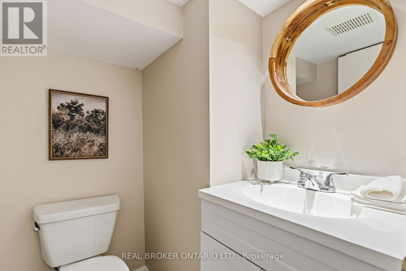 136 BLANTYRE AVENUE - 35