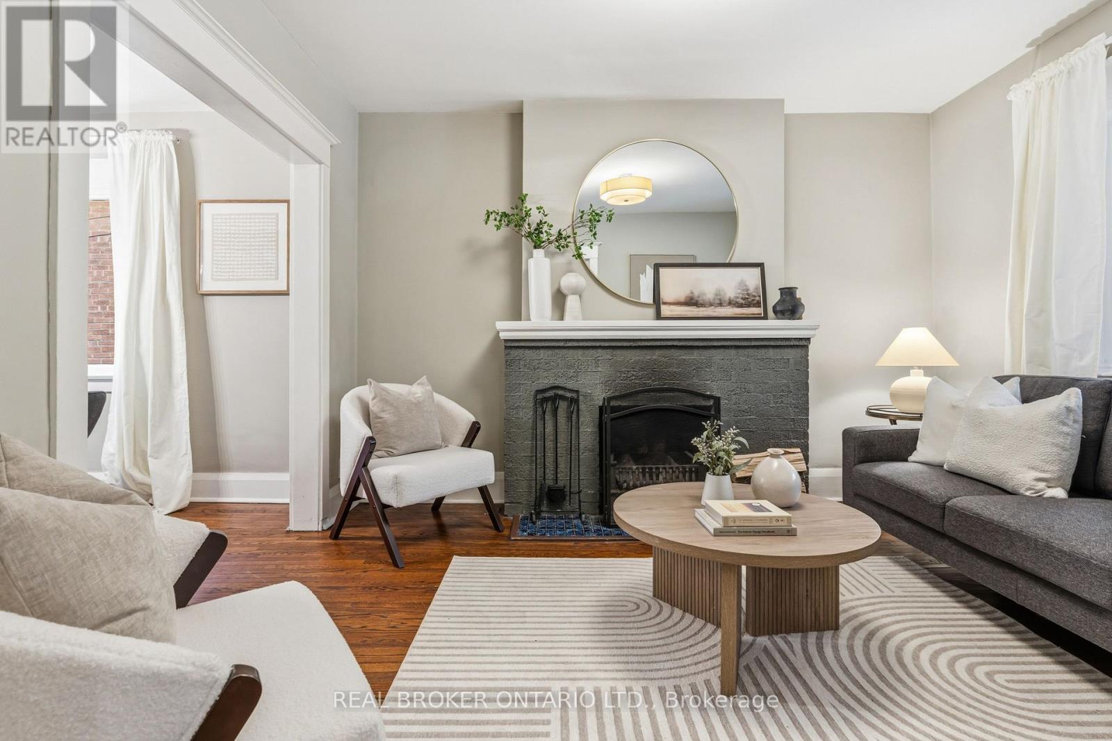 136 BLANTYRE AVENUE - 4