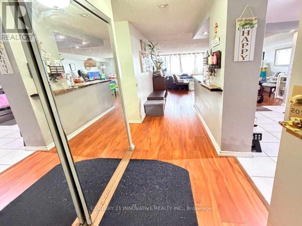 #UNIT 207 1665 VICTORIA PARK AVENUE - 11