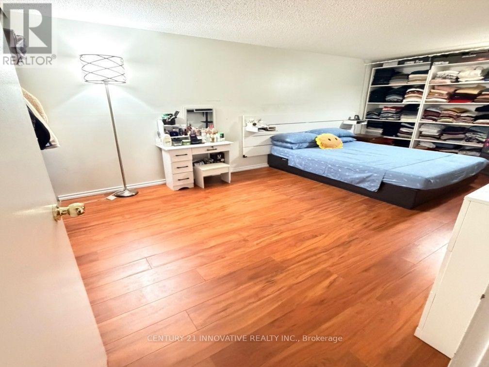 #UNIT 207 1665 VICTORIA PARK AVENUE - 32