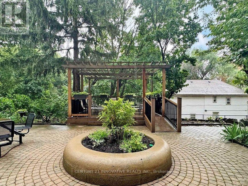 #UNIT 207 1665 VICTORIA PARK AVENUE - 5