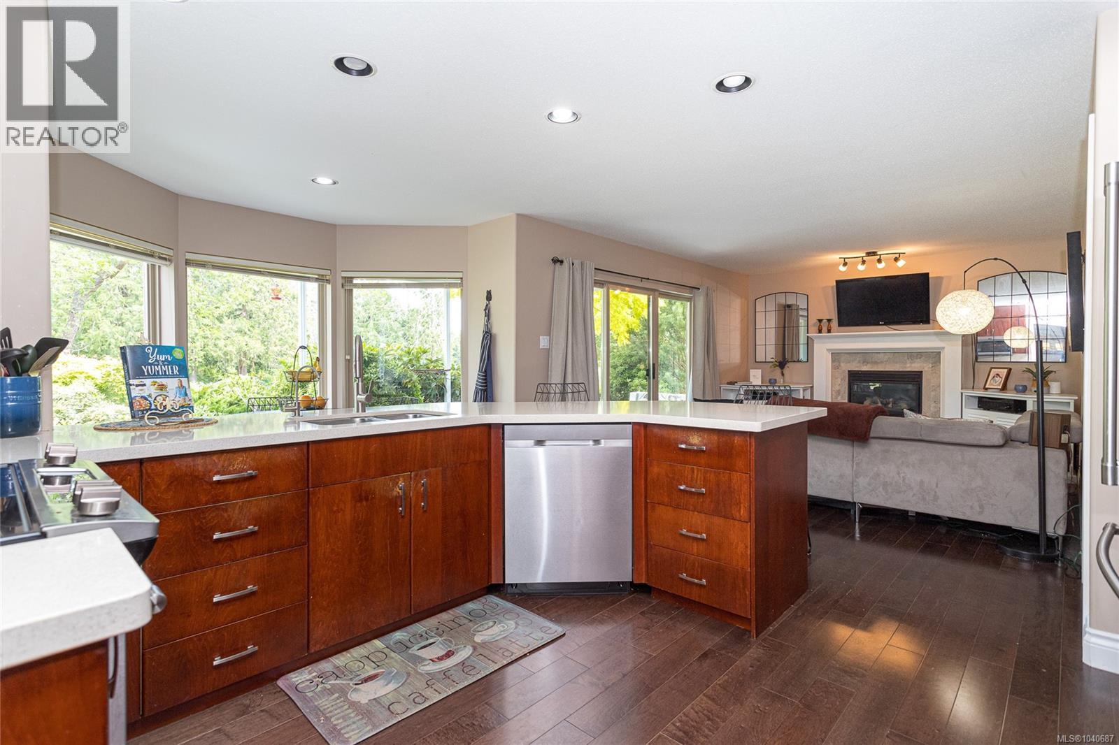 1191 Rosemount Close - 11
