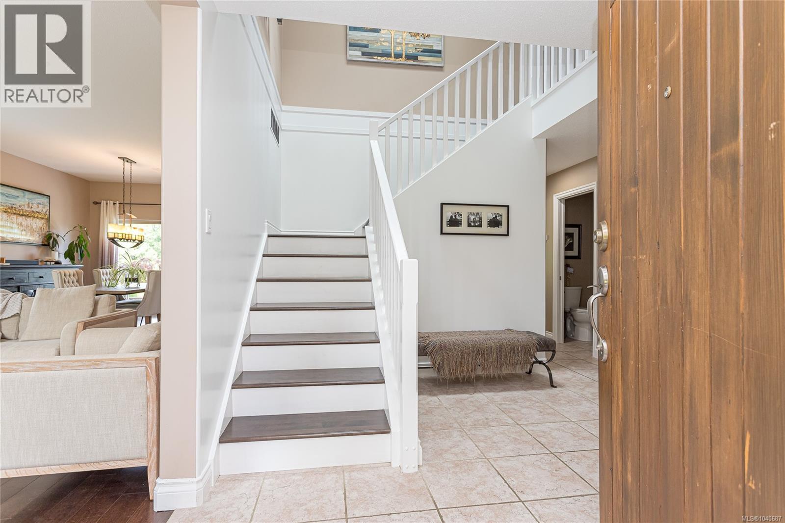 1191 Rosemount Close - 17