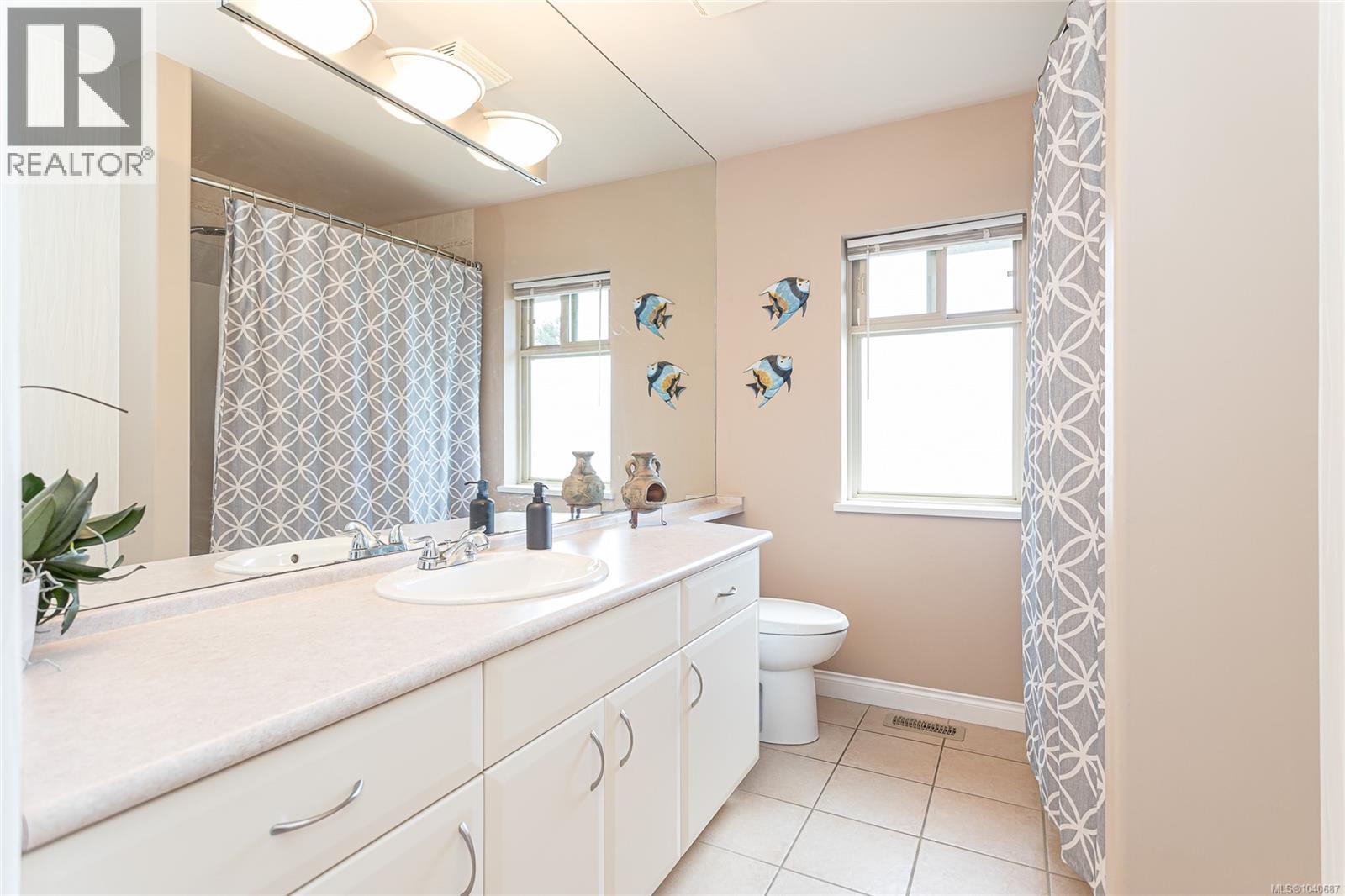 1191 Rosemount Close - 25