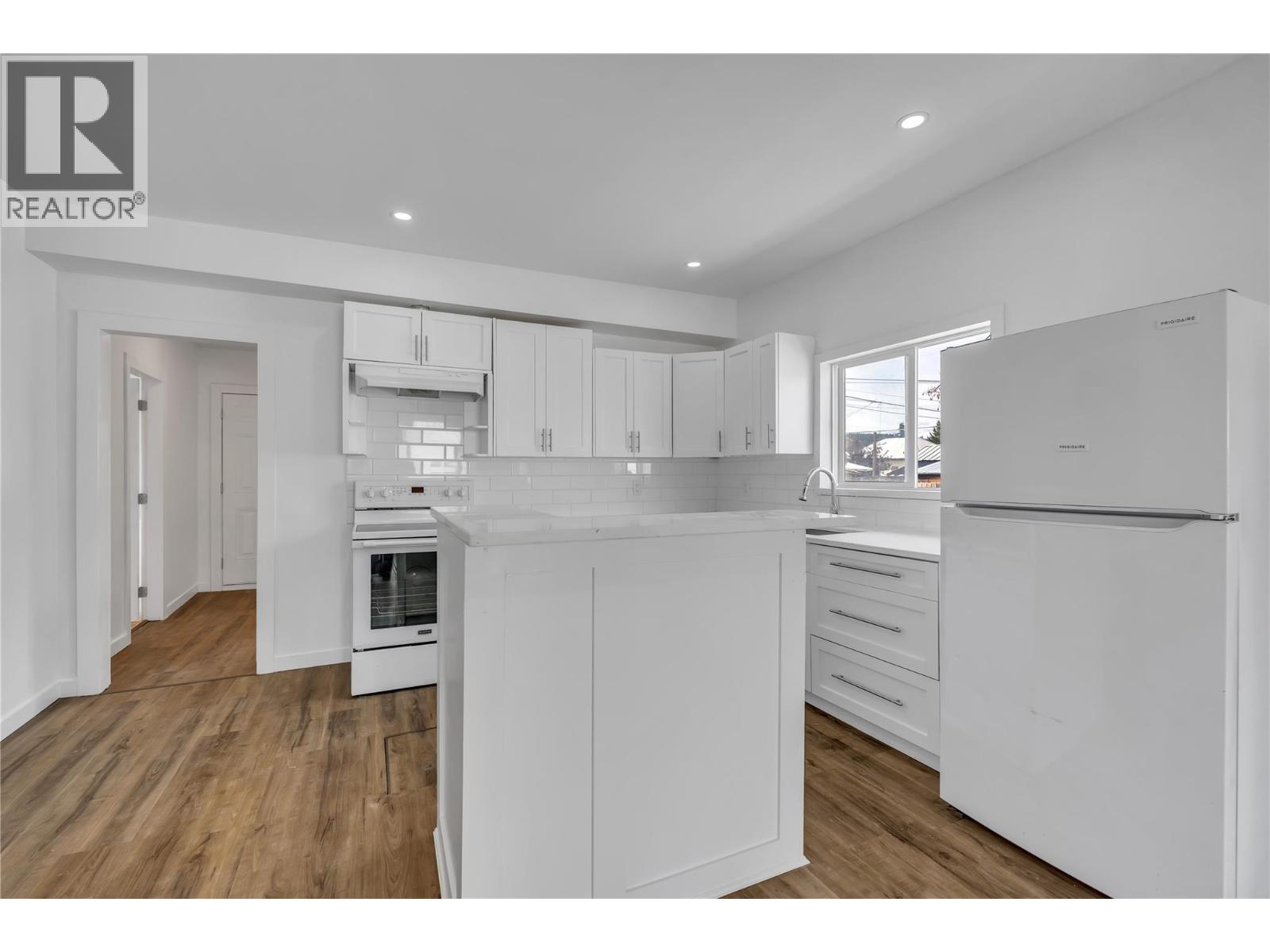 34 Fenchurch Avenue - 11