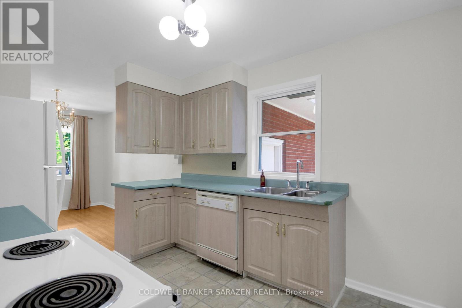 3 Bed, 2 Bath House for Sale in Ottawa – 838 MAPLEWOOD AVENUE, Ottawa – MLS# X13545436 - Image 18