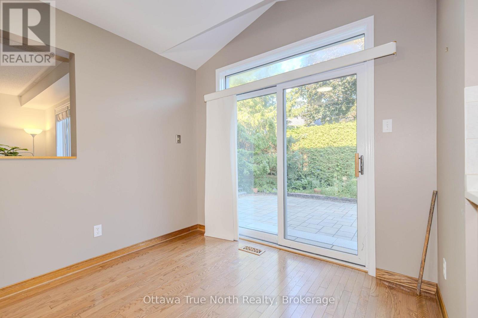 282 KNUDSON DRIVE - 15
