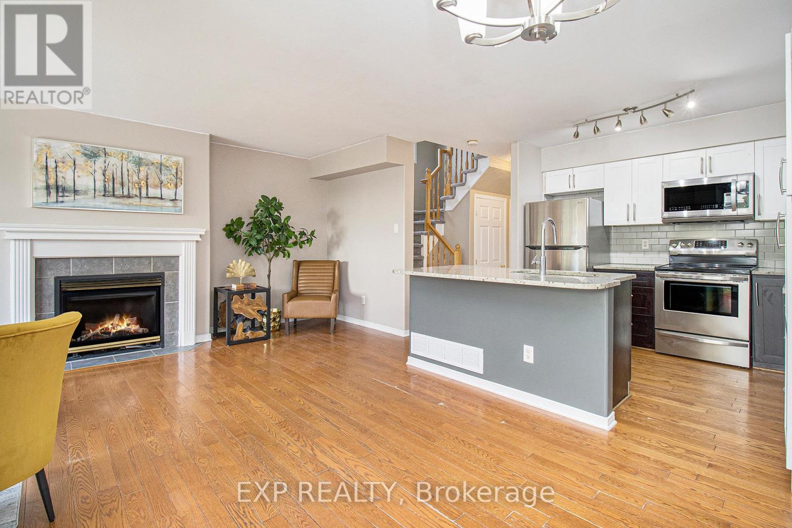 1310 HALTON TERRACE - 6