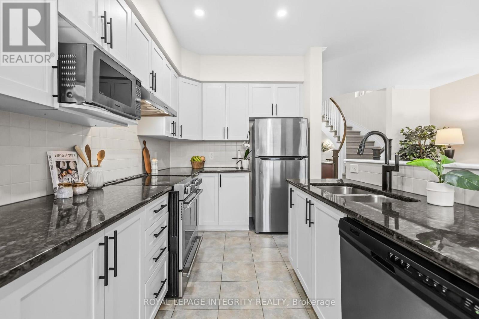 34 TORBEC AVENUE, Ottawa. Luxury613. By Peter Sagos - Image 10