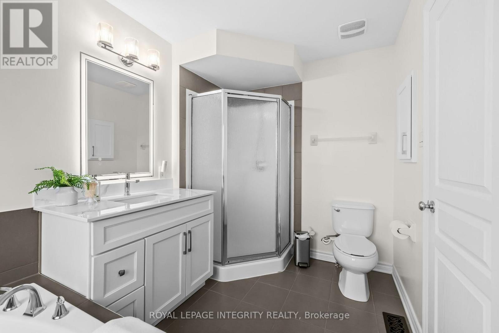 34 TORBEC AVENUE, Ottawa. Luxury613. By Peter Sagos - Image 21
