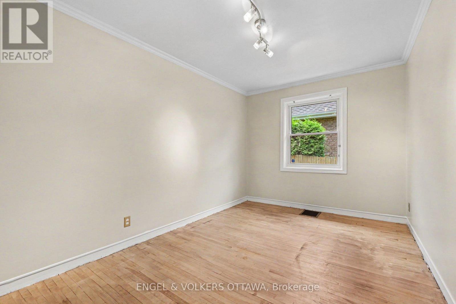 325 SUMMIT AVENUE - 14
