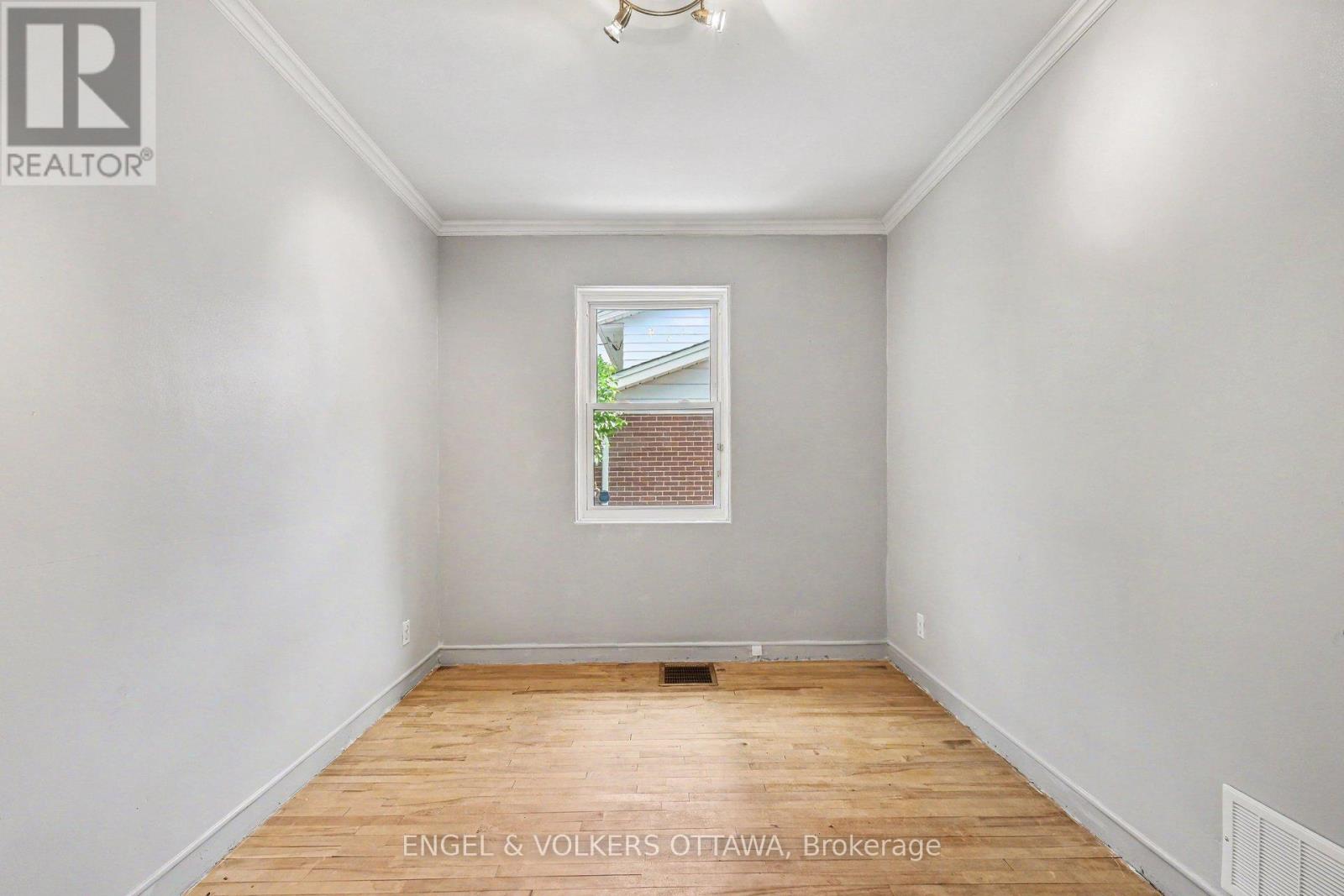 325 SUMMIT AVENUE - 16