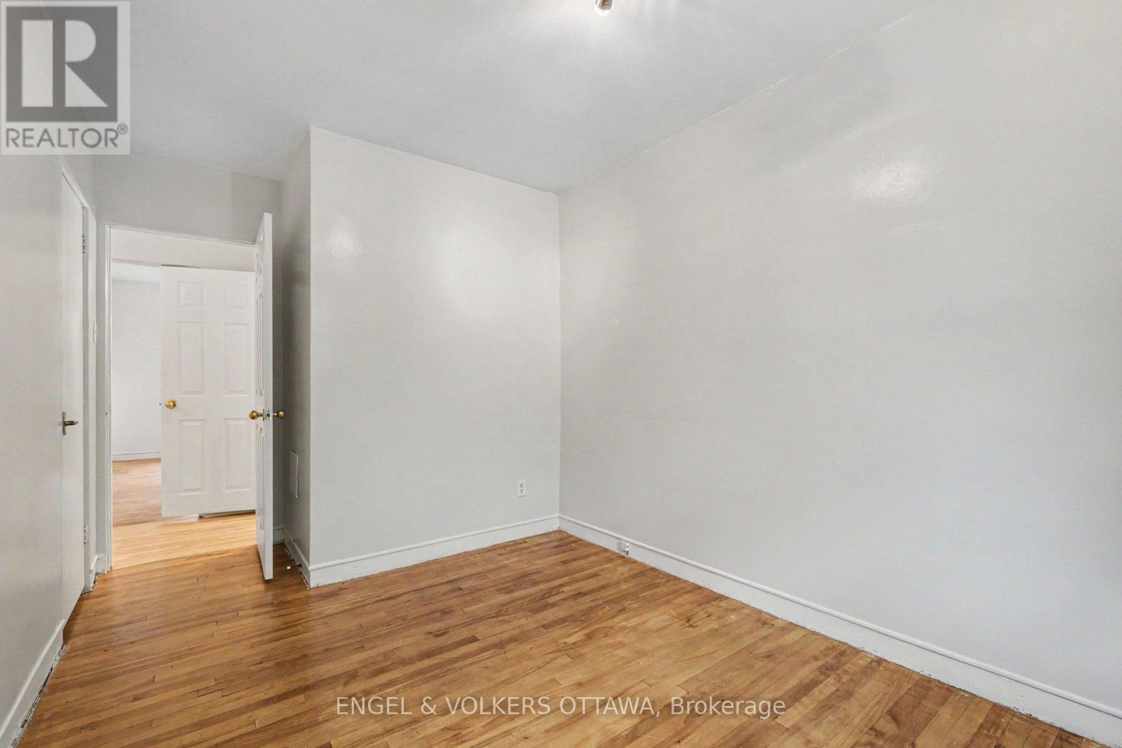 325 SUMMIT AVENUE - 19