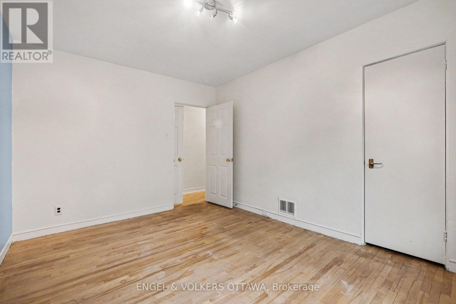 325 SUMMIT AVENUE - 24