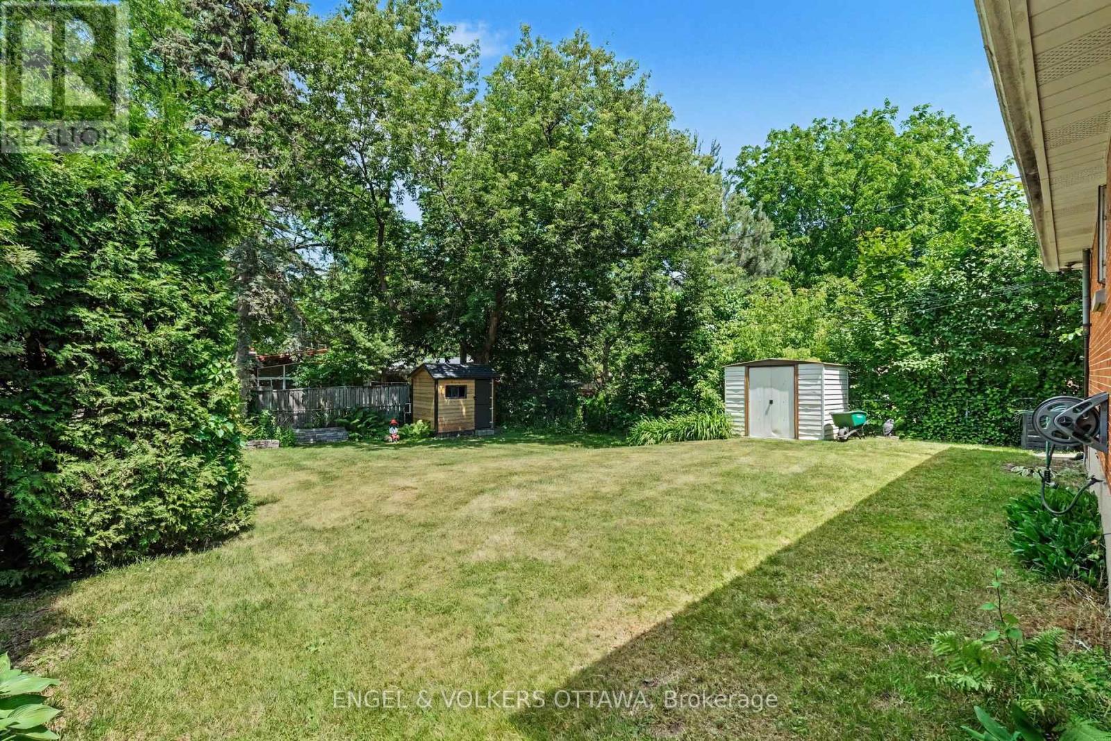 325 SUMMIT AVENUE - 28