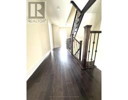 921 Goring Circle, Newmarket, ON L3X0B6 Photo 11