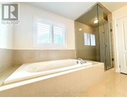 921 Goring Circle, Newmarket, ON L3X0B6 Photo 14