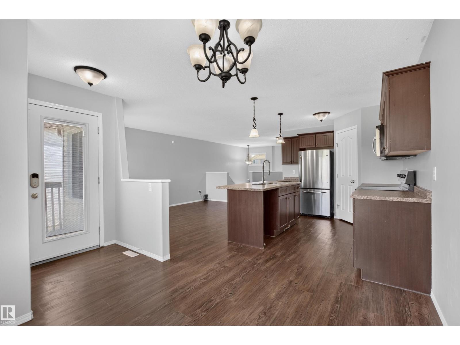 208 26 ST - 10