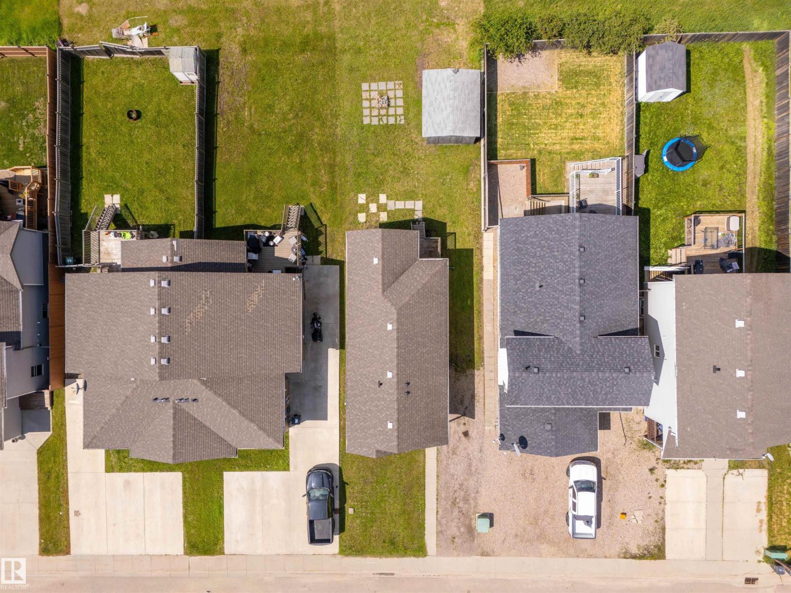 208 26 ST - 23