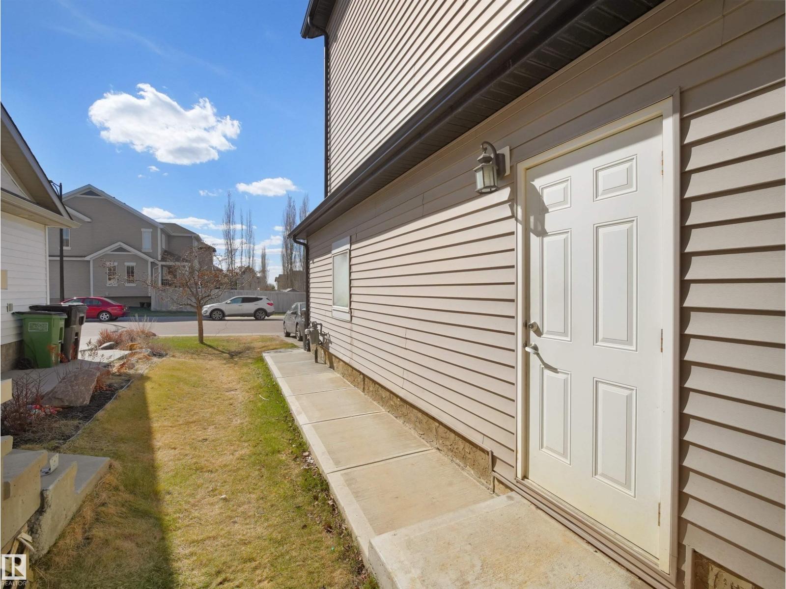 1015 61 ST SW - 27