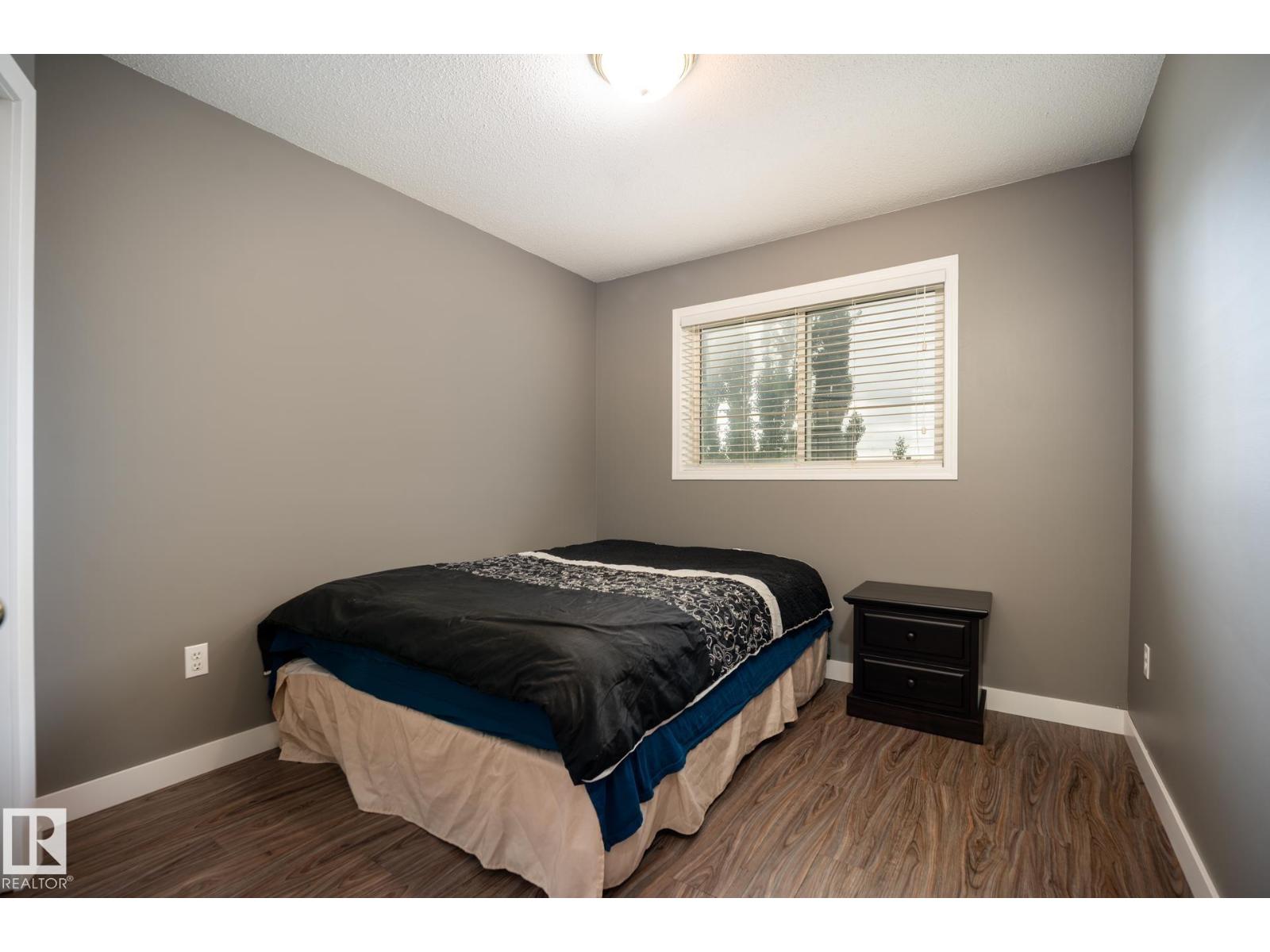 2902 CORNWALL DR - 22