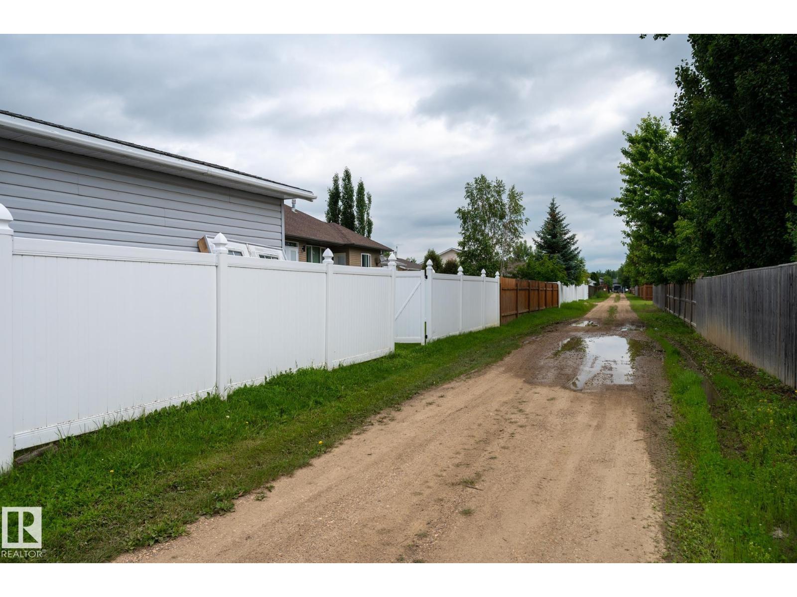 2902 CORNWALL DR - 43