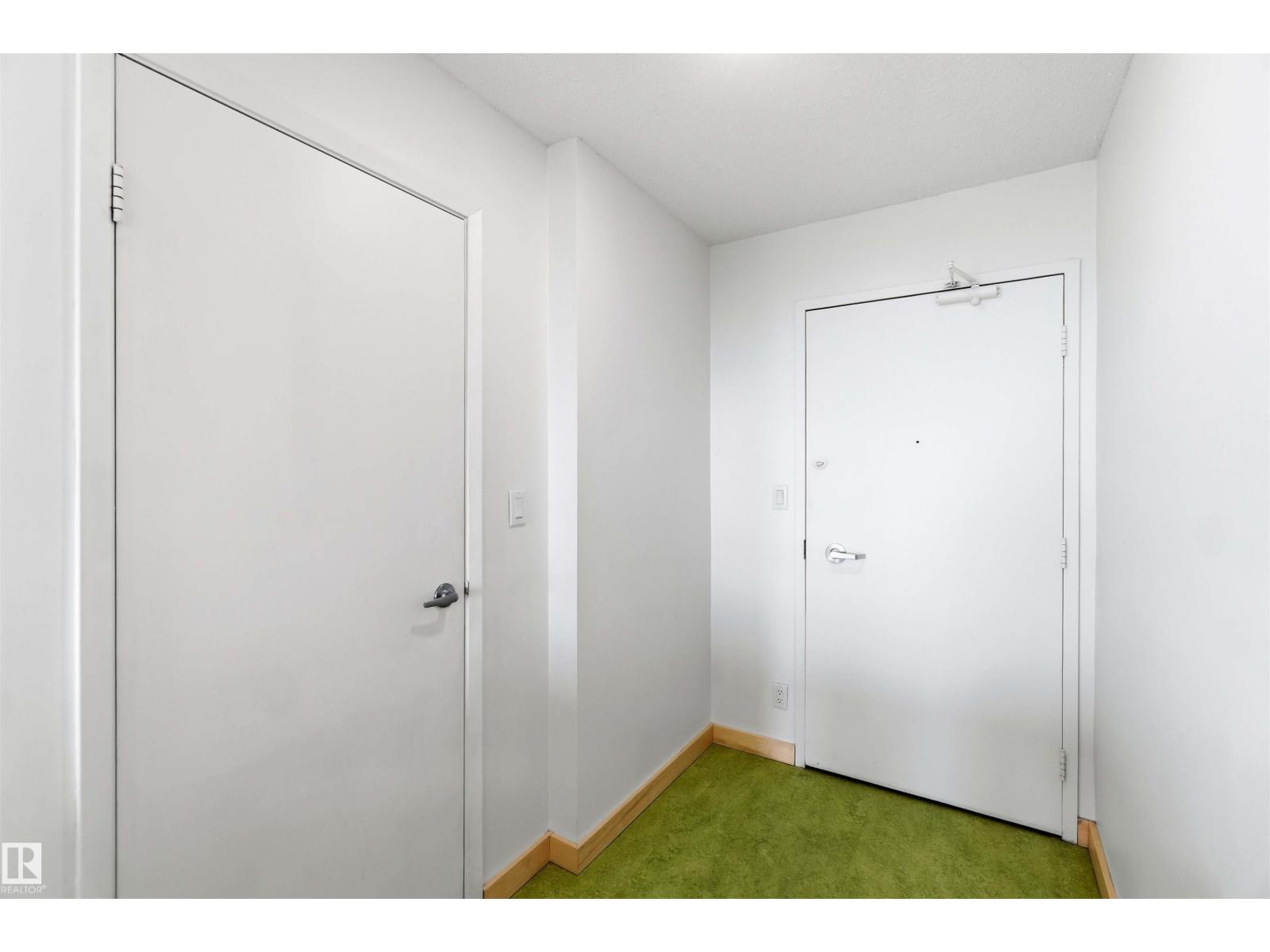 #1008 11307 99 AV NW - 3