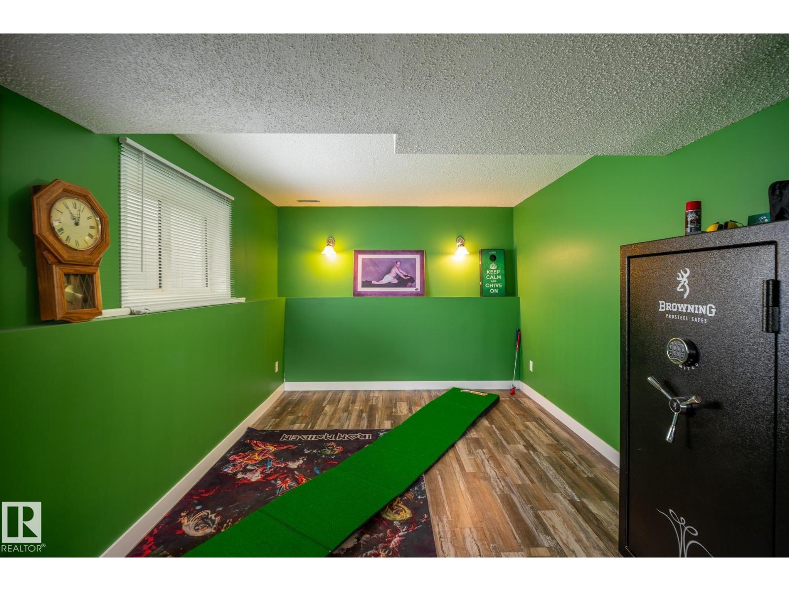 2902 CORNWALL DR - 25