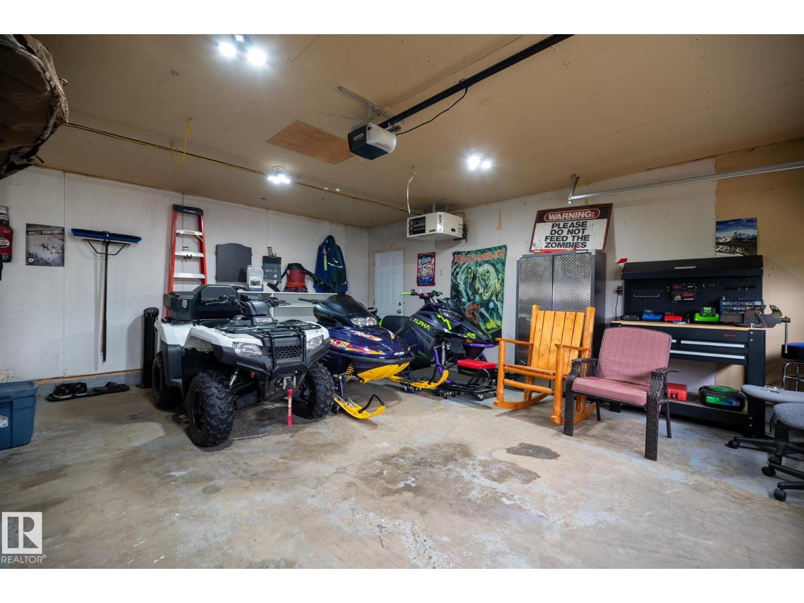 2902 CORNWALL DR - 34