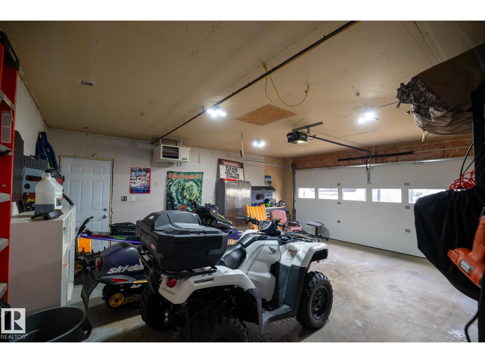 2902 CORNWALL DR - 33