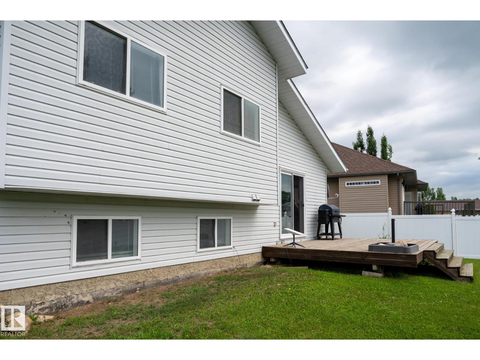 2902 CORNWALL DR - 36