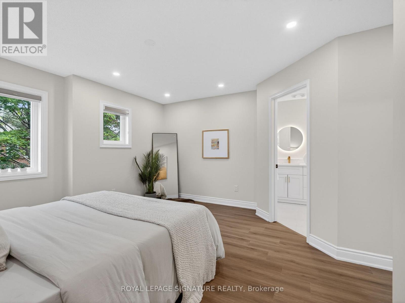 #123 833 SCOLLARD COURT - 20